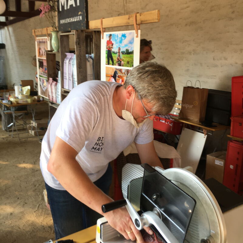 Frischer Schinken vom Biohof May ©cw