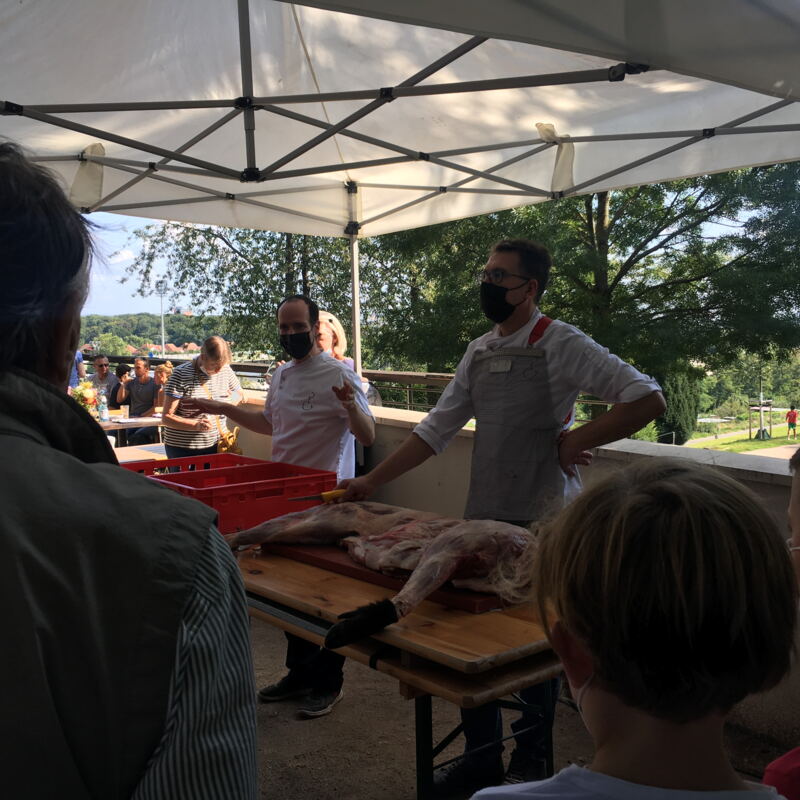 Zerlegung einer Wildschweinhälfte ©cw