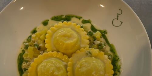 Kabeljau-Ravioli auf Kartoffelragout ©Divye Agarwal