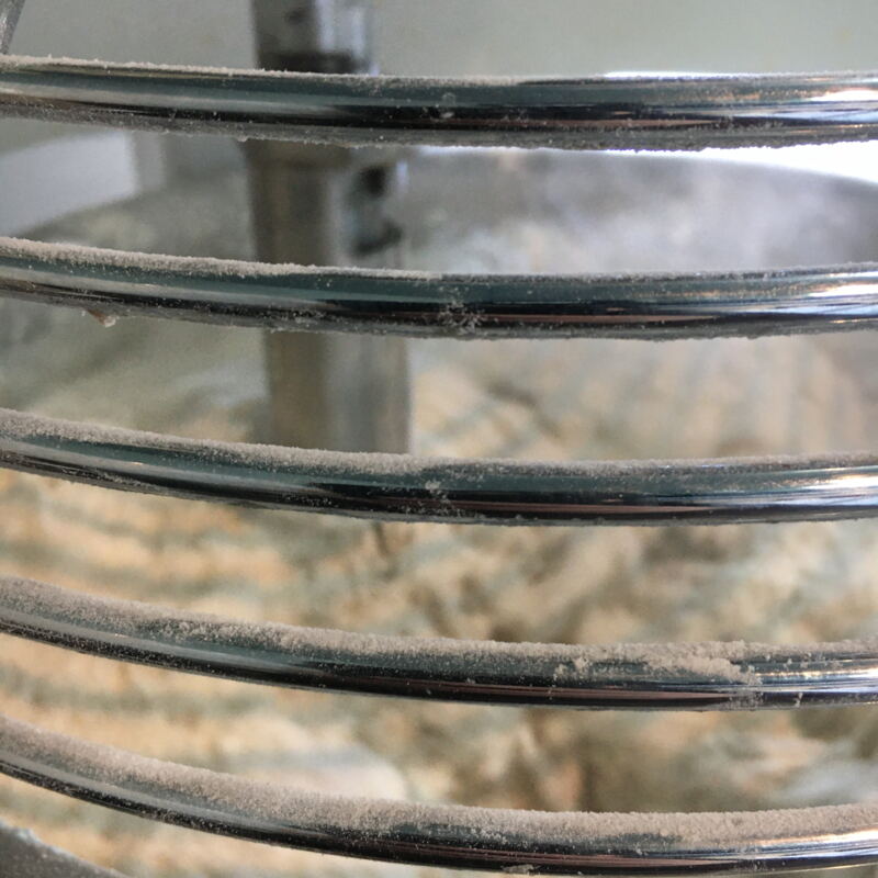 Der Teig wird geknetet ©cw