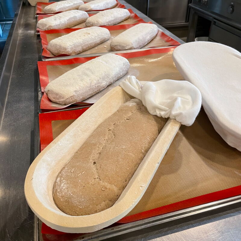 Laibe nach der Teigruhe ©mf