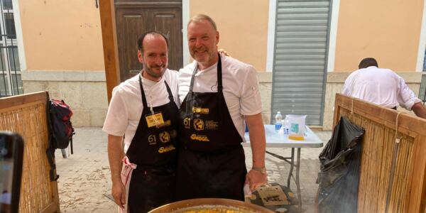 Nach 2 Stunden schweißtreibender Arbeit: authentische Paella Valenciana ©bb