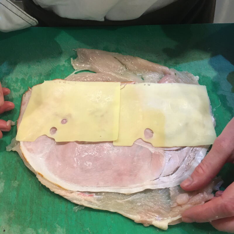 Schinken und Käse als Füllung ©cw