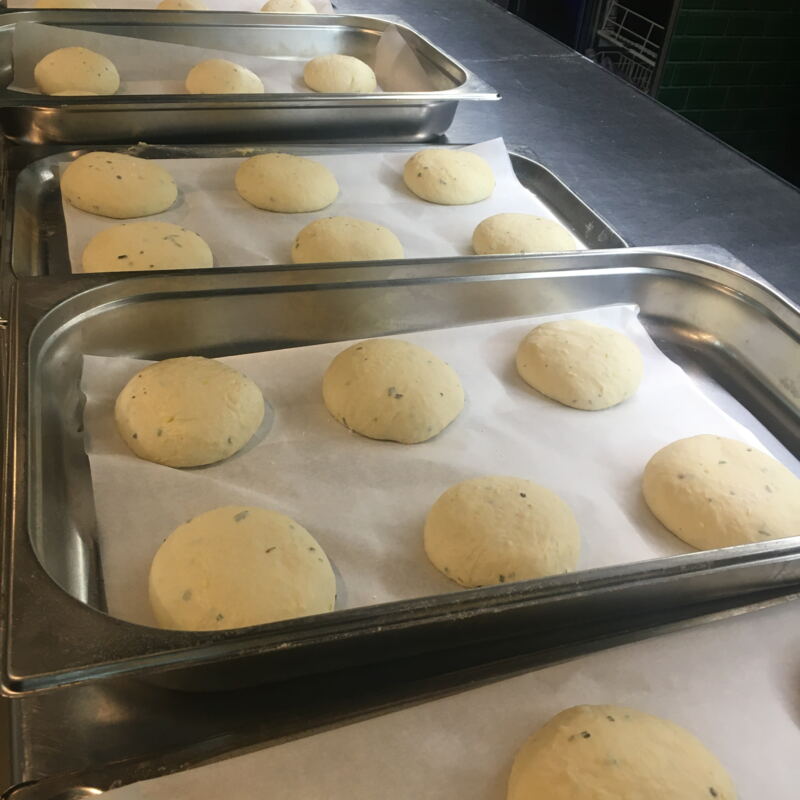 Focaccia kurz vorm Backen ©cw