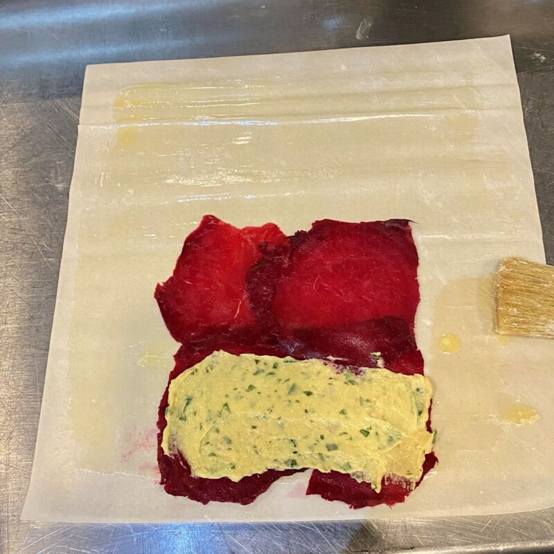 ...gefolgt von Fischfarce mit Petersilie...