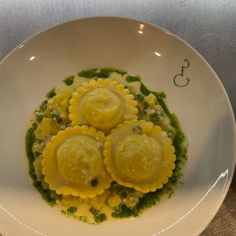 Kabeljau-Ravioli auf Kartoffelragout ©Divye Agarwal